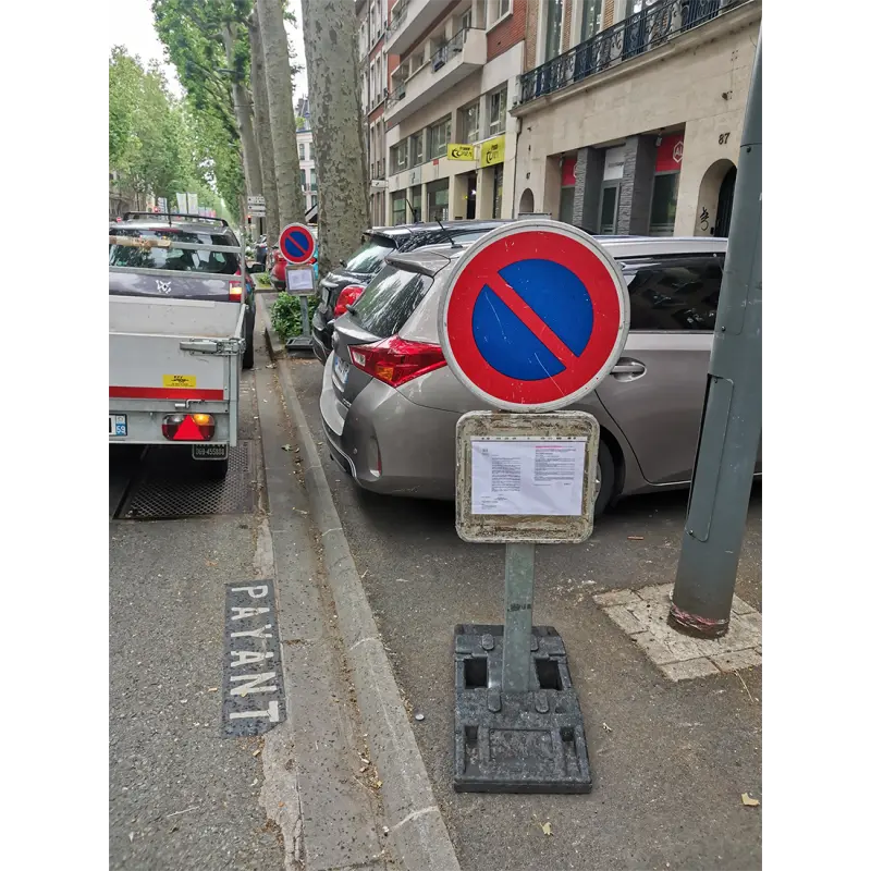 2 Panneaux interdiction de stationner